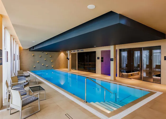 Moevenpick Отель *